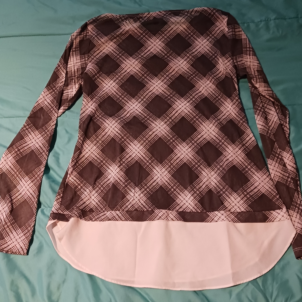 Cute top - Picture 3 of 3